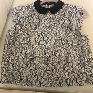 Flower print shirt. No sleeves amazing